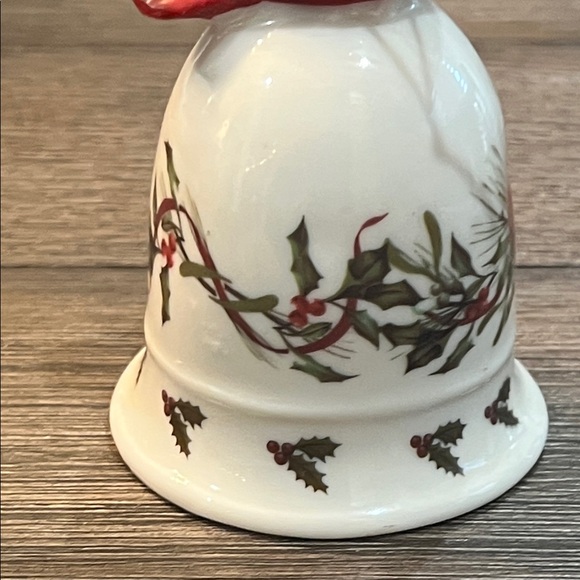 Festive Red Cardinal Holiday Ornament/Bell - Picture 16 of 16